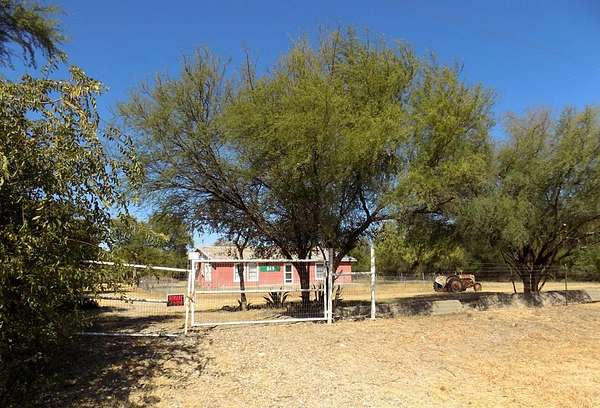 13 Acres of Land with Home for Sale in Quemado, Texas
