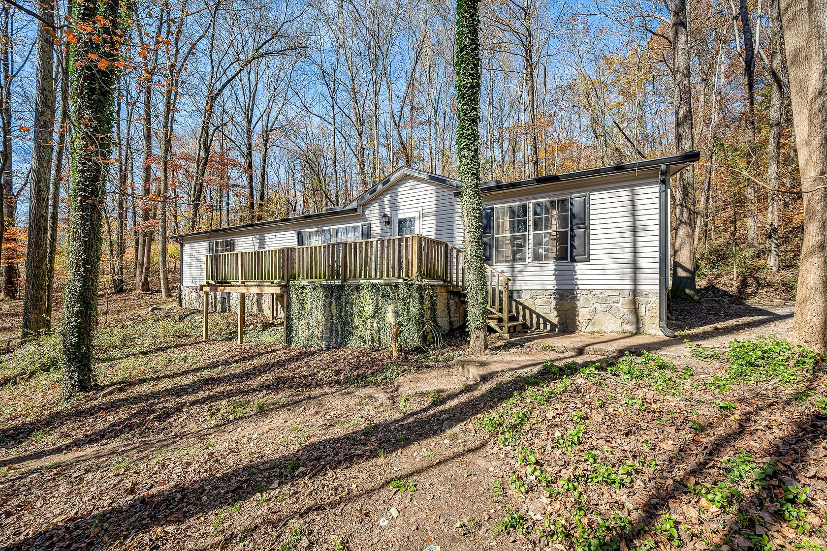 1.5 Acres of Residential Land with Home for Sale in Shelbyville, Tennessee