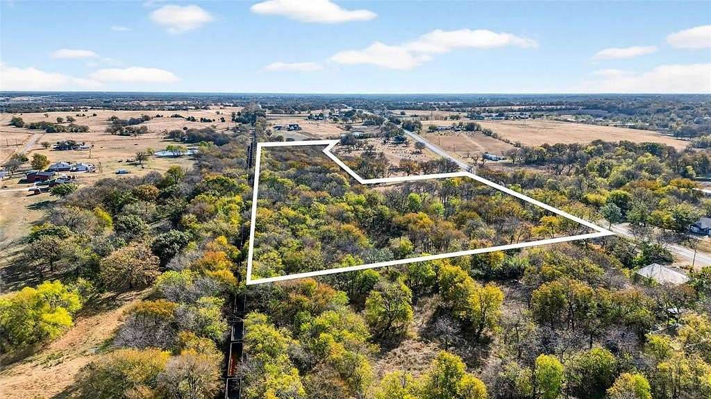 8 Acres of Residential Land for Sale in Bells, Texas