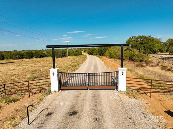 5.12 Acres of Residential Land for Sale in Santo, Texas