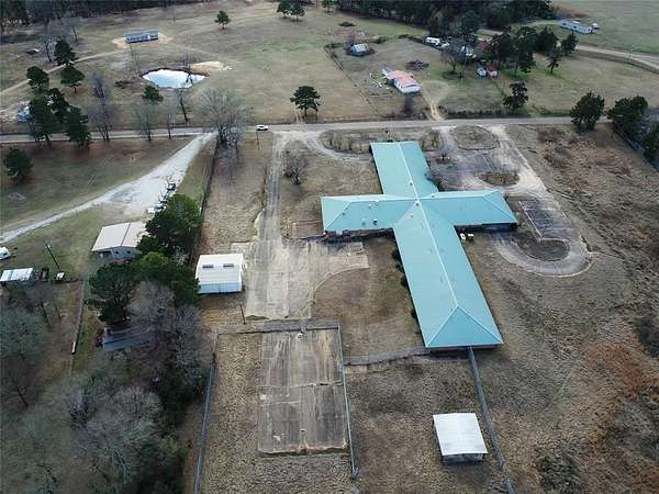 17.1 Acres of Commercial Land for Sale in Maud, Texas