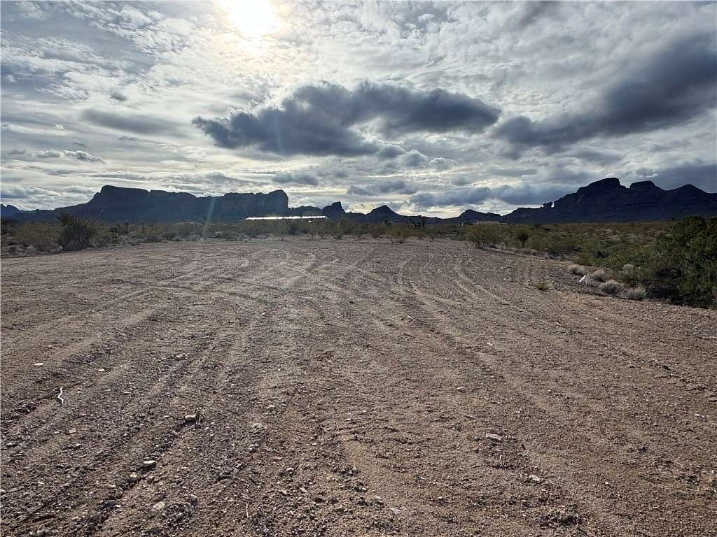 2.35 Acres of Residential Land for Sale in Golden Valley, Arizona