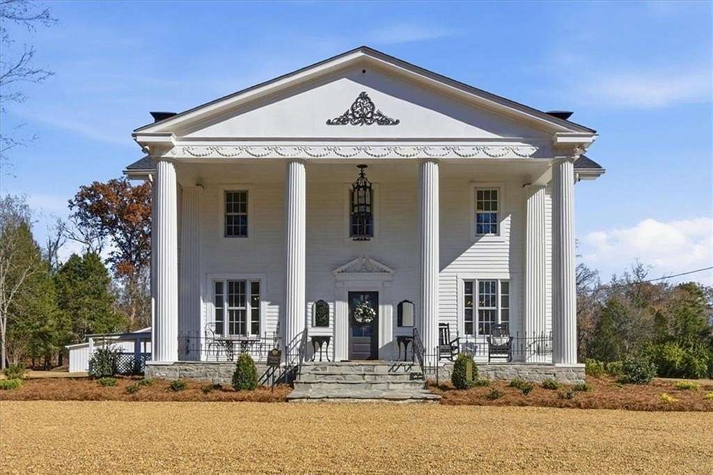 122 Acres of Agricultural Land with Home for Sale in Summerville, Georgia