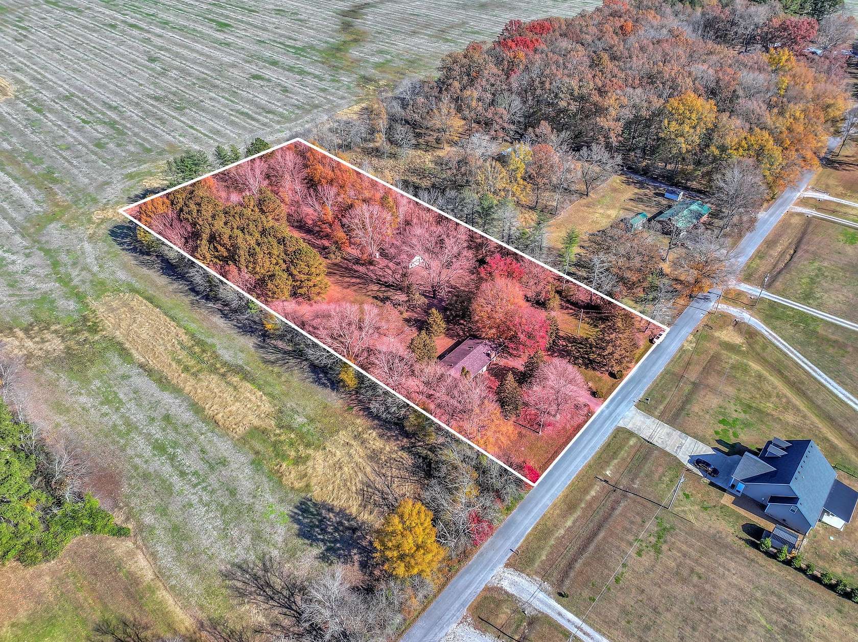 2.2 Acres of Residential Land with Home for Auction in Manchester, Tennessee