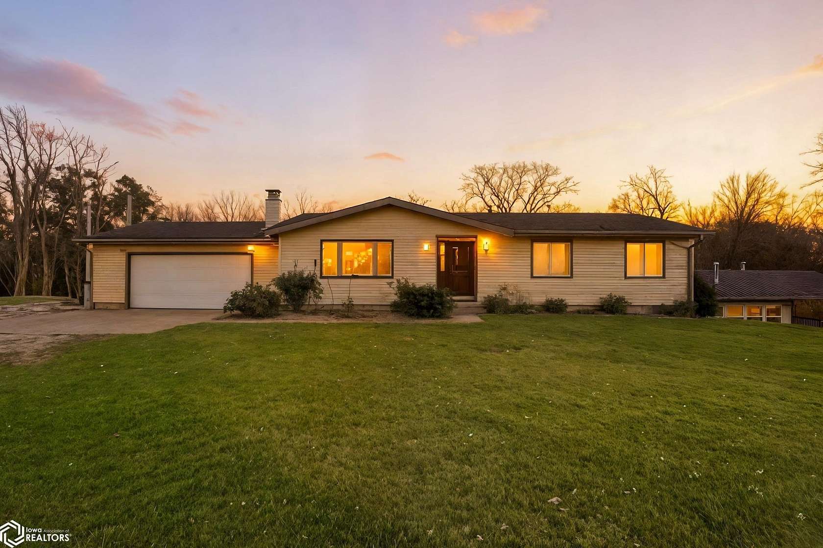 1.8 Acres of Residential Land with Home for Sale in Lomax, Illinois