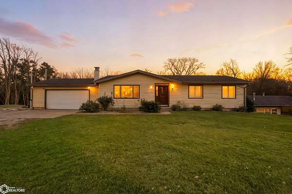 1.8 Acres of Residential Land with Home for Sale in Lomax, Illinois