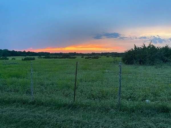 32 Acres of Land for Sale in Georgetown, Texas