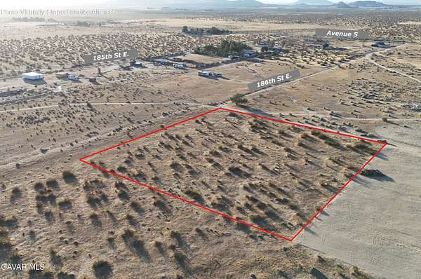 2.58 Acres of Land for Sale in Palmdale, California