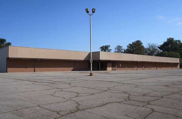 2.83 Acres of Improved Commercial Land for Sale in Blytheville, Arkansas