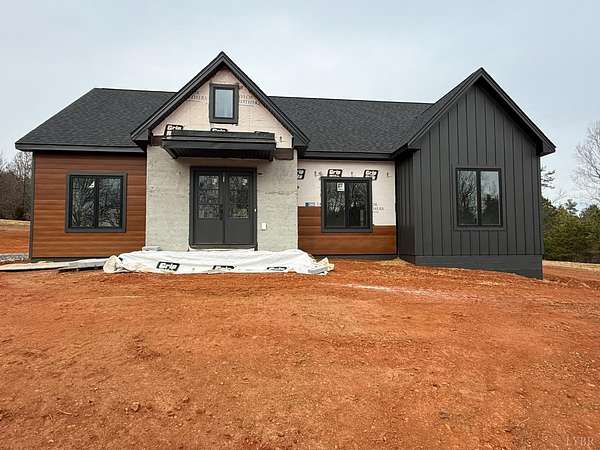 2.18 Acres of Land with Home for Sale in Appomattox, Virginia