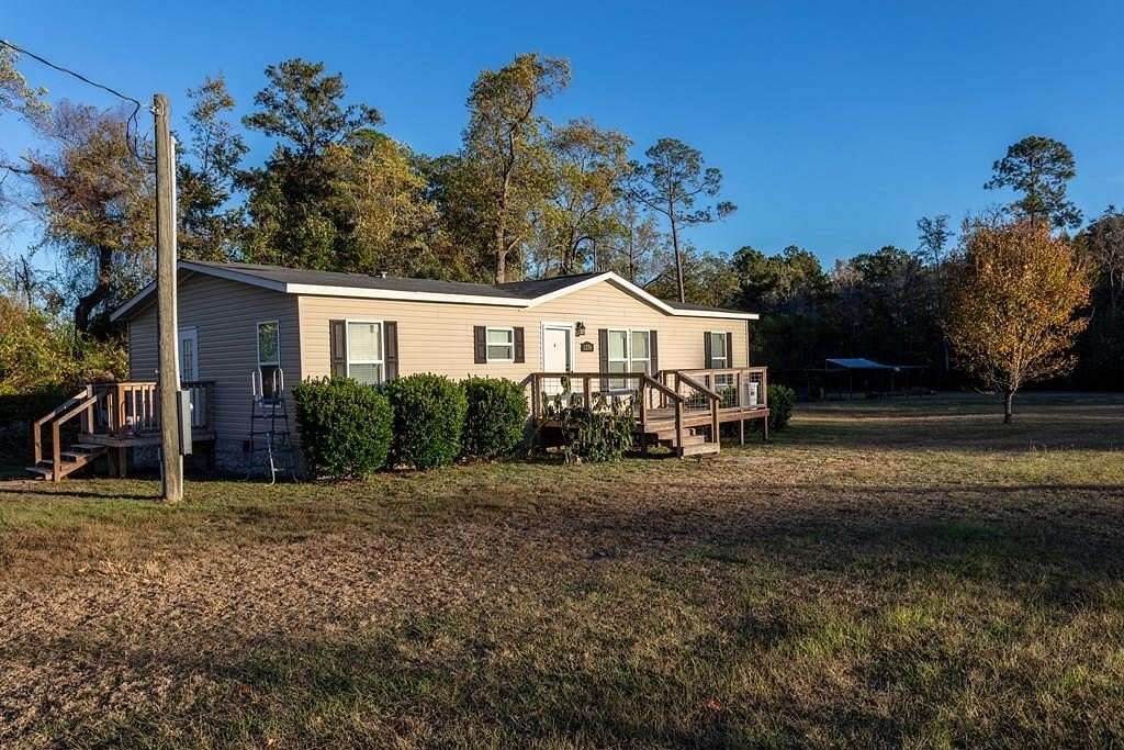 2.5 Acres of Residential Land with Home for Sale in Pavo, Georgia