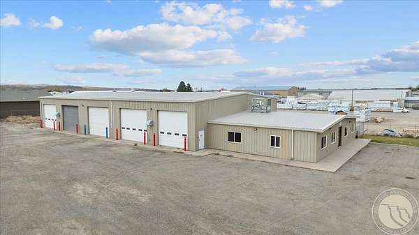 1.5 Acres of Improved Mixed-Use Land for Sale in Billings, Montana