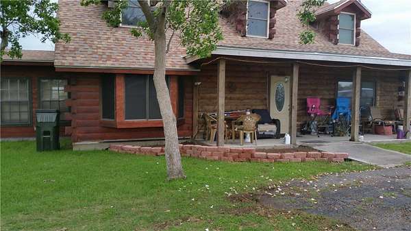 4 Acres of Residential Land with Home for Sale in Sinton, Texas