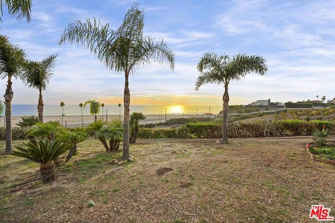 5.42 Acres of Residential Land with Home for Lease in Malibu, California