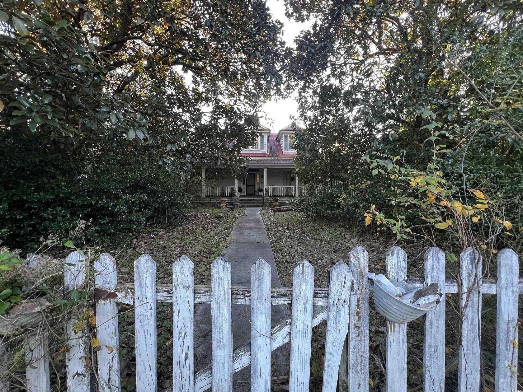 3 Acres of Residential Land with Home for Sale in Kingstree, South Carolina