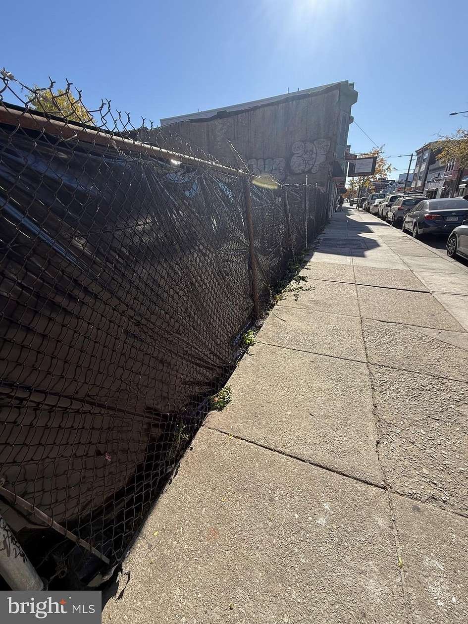 0.11 Acres of Mixed-Use Land for Sale in Philadelphia, Pennsylvania