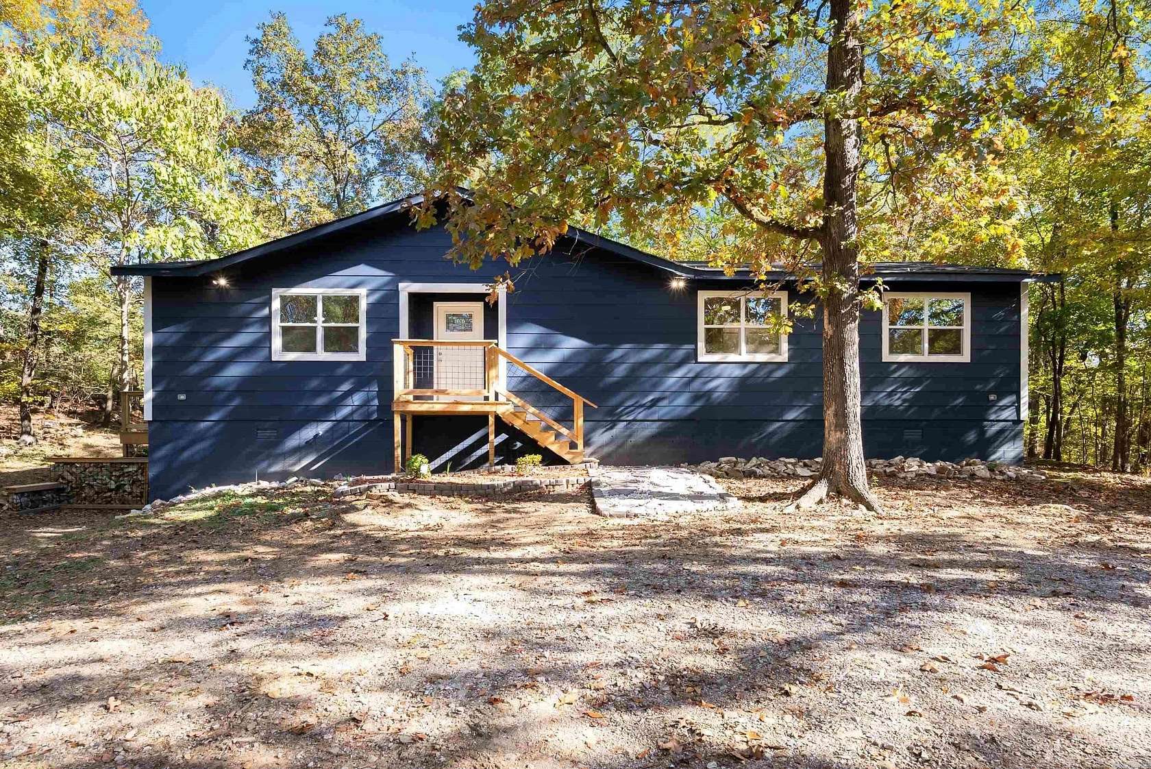 2 Acres of Land with Home for Sale in Hot Springs, Arkansas