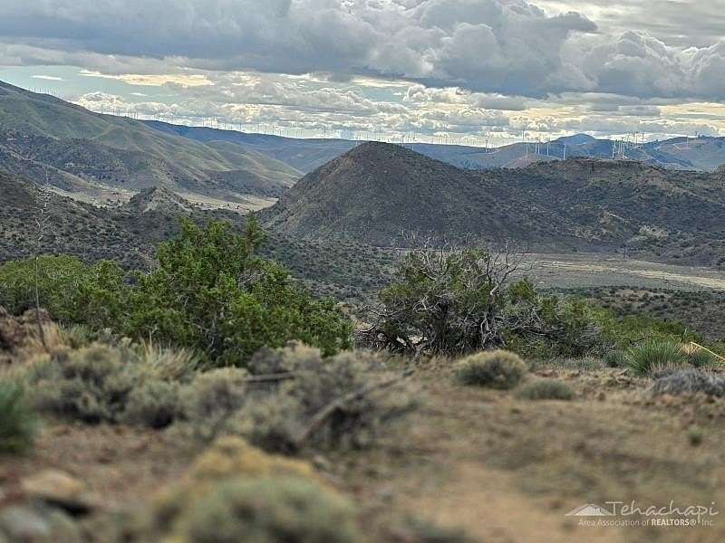 21 Acres of Land for Sale in Tehachapi, California