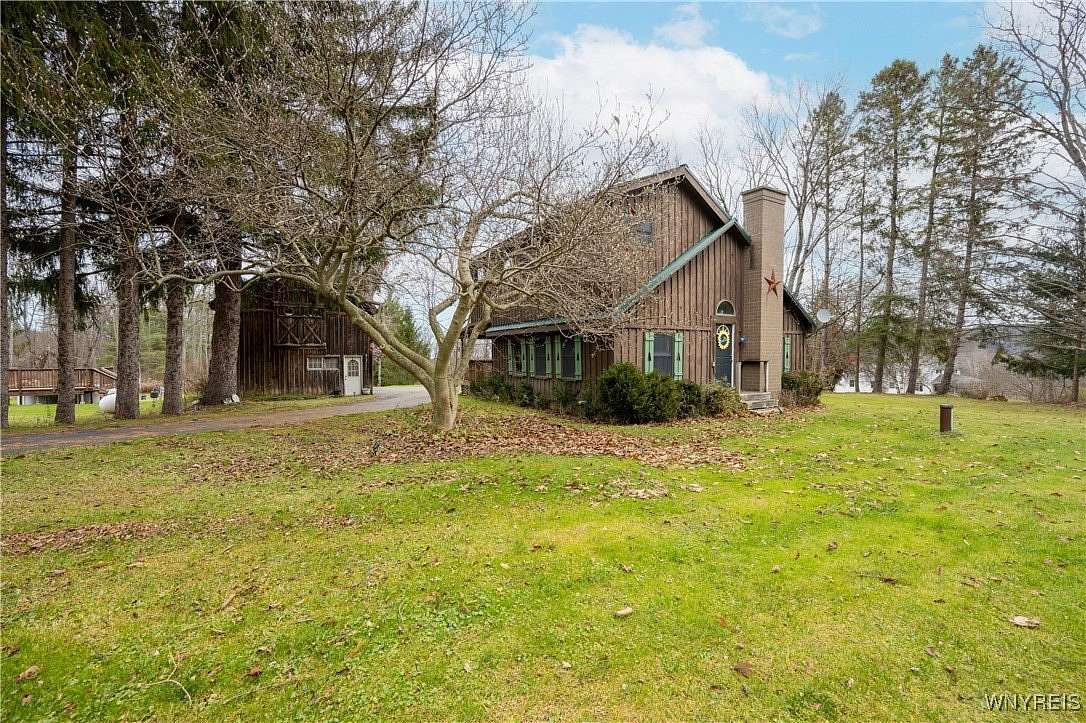 2 Acres of Residential Land with Home for Sale in Varysburg, New York