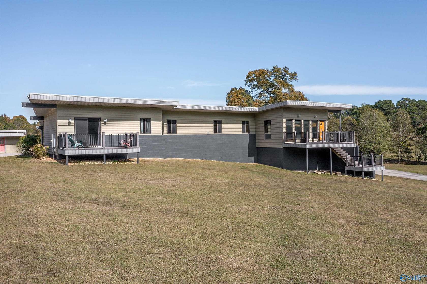 2.6 Acres of Residential Land with Home for Sale in Rainbow City, Alabama