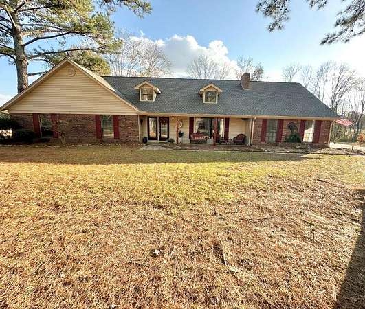 1.6 Acres of Residential Land with Home for Sale in Tupelo, Mississippi
