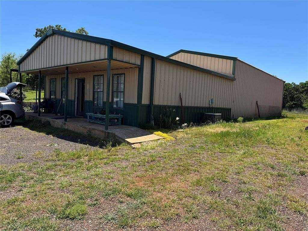 4.55 Acres of Residential Land with Home for Sale in Harrah, Oklahoma