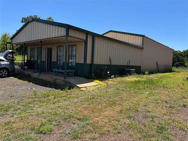 4.55 Acres of Residential Land with Home for Sale in Harrah, Oklahoma