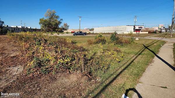 1 Acre of Mixed-Use Land for Sale in Roseville, Michigan