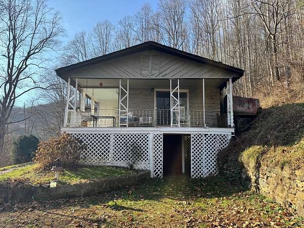 8 Acres of Residential Land with Home for Sale in Newland, North Carolina