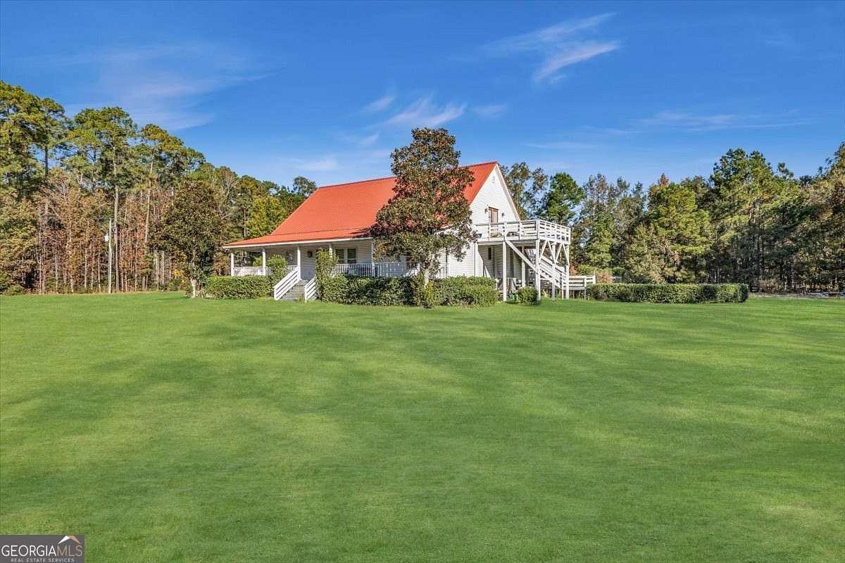 10.7 Acres of Land with Home for Sale in Port Wentworth, Georgia