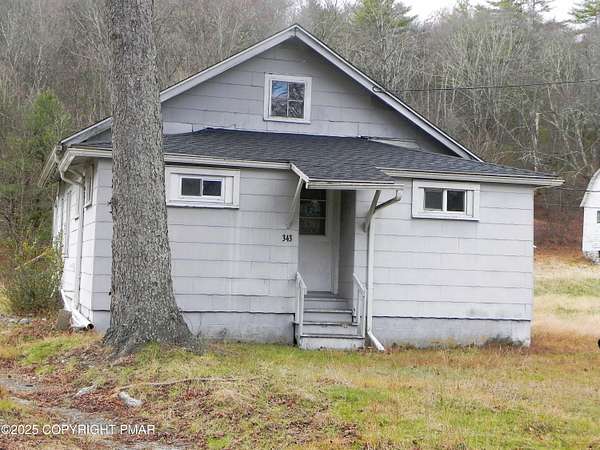 Residential Land with Home for Lease in East Stroudsburg, Pennsylvania