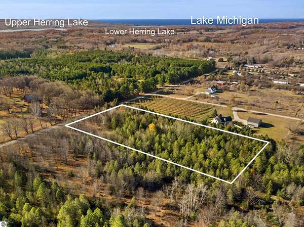 5 Acres of Residential Land for Sale in Frankfort, Michigan
