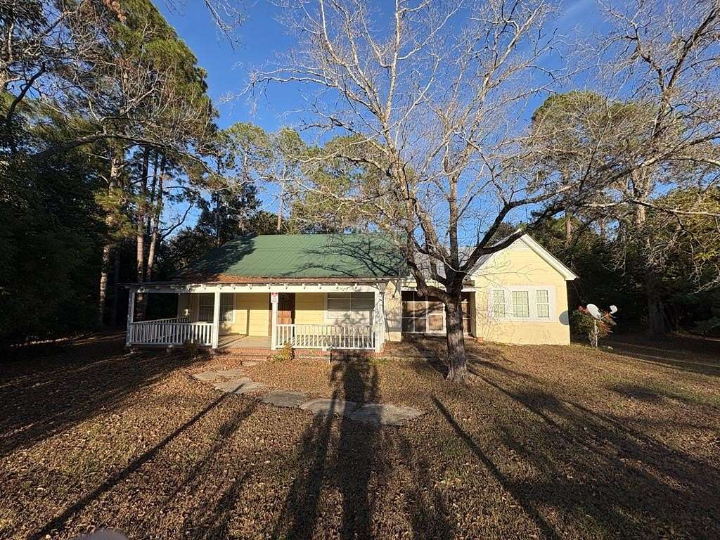 1 Acre of Residential Land with Home for Sale in Ashburn, Georgia