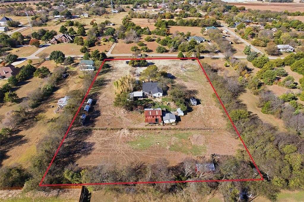 3 Acres of Residential Land with Home for Sale in Glenn Heights, Texas