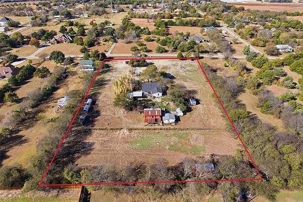 3 Acres of Residential Land with Home for Sale in Glenn Heights, Texas