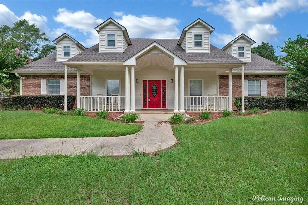 3 Acres of Residential Land with Home for Sale in Natchitoches, Louisiana