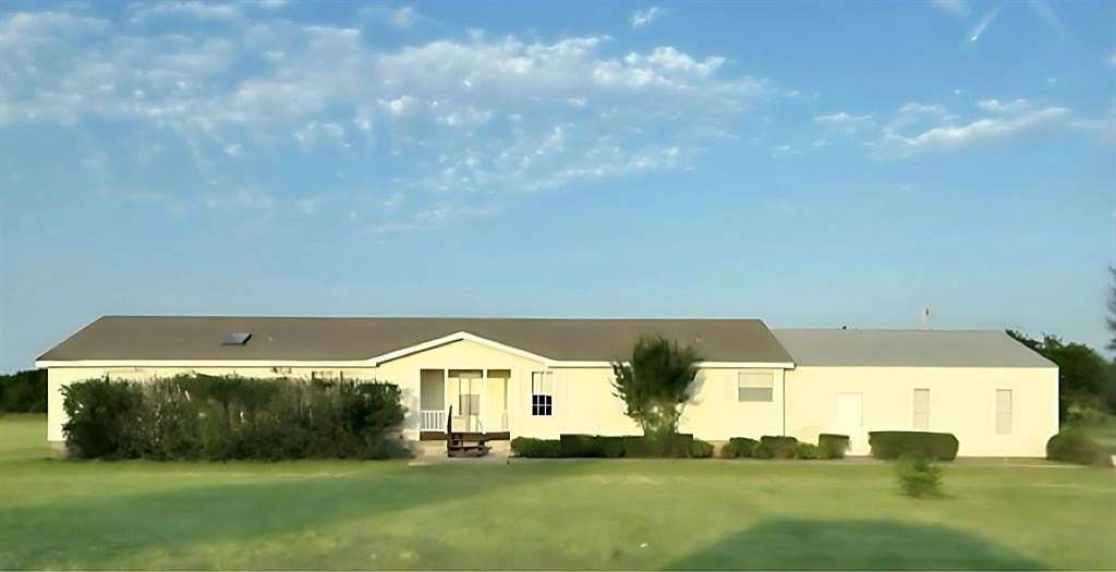 2.5 Acres of Residential Land with Home for Sale in Lexington, Oklahoma