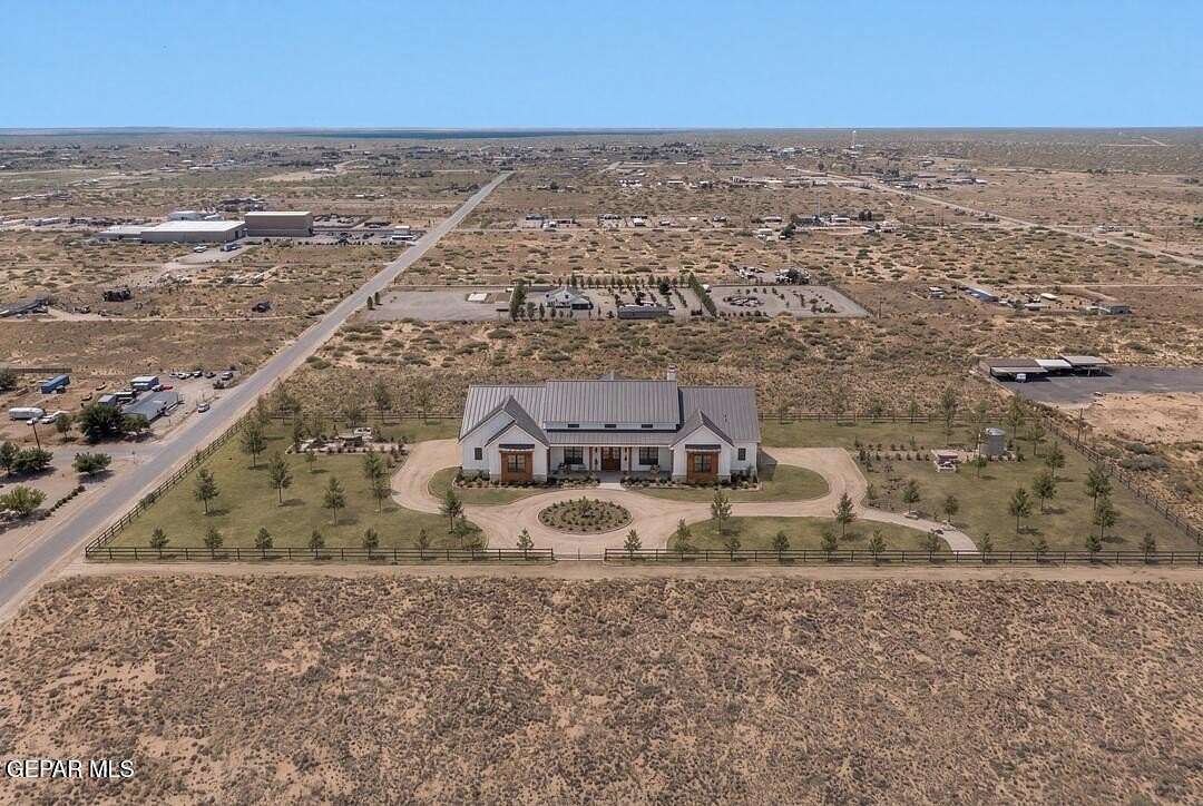 5 Acres of Residential Land for Sale in Clint, Texas
