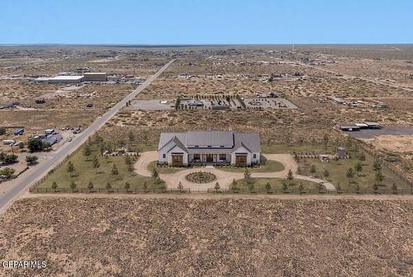 5 Acres of Residential Land for Sale in Clint, Texas