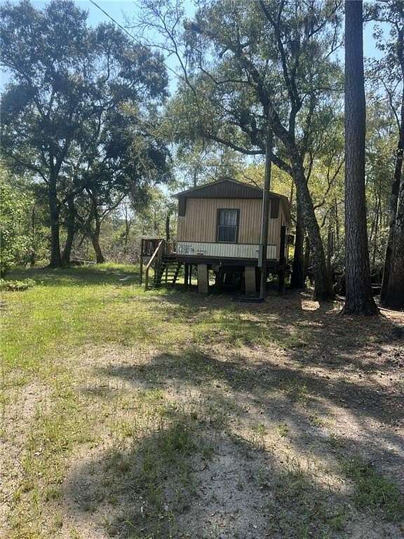 0.95 Acres of Residential Land for Sale in Nahunta, Georgia