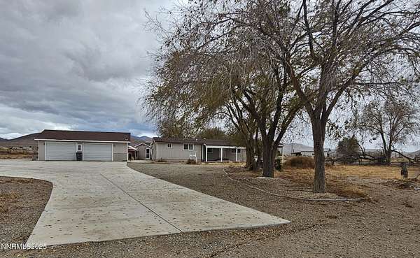 2 Acres of Residential Land with Home for Sale in Yerington, Nevada