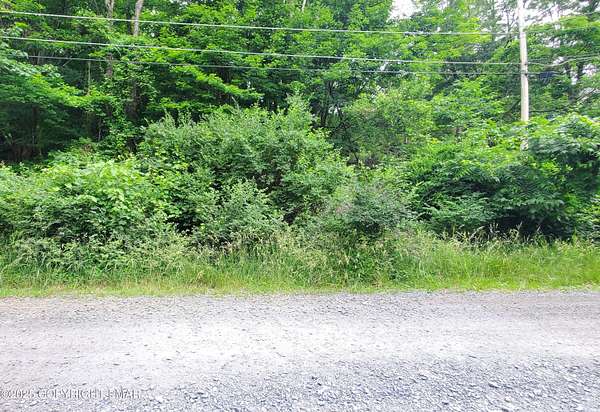 0.5 Acres of Residential Land for Sale in Bushkill, Pennsylvania