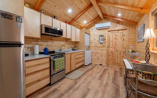 1.85 Acres of Residential Land with Home for Sale in Branford, Florida