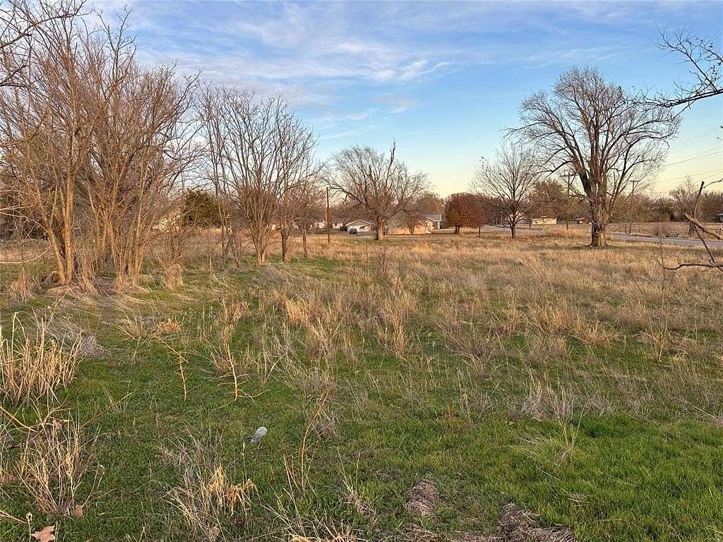 1 Acre of Residential Land for Sale in Mangum, Oklahoma