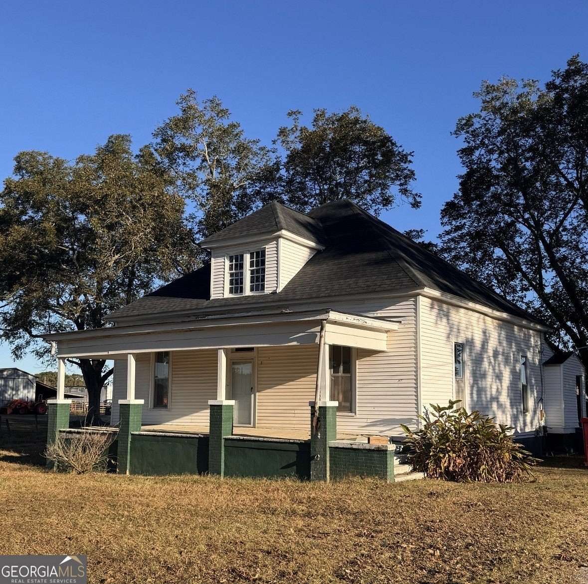 5 Acres of Residential Land with Home for Sale in Brooks, Georgia