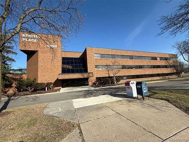 2.7 Acres of Improved Commercial Land for Sale in Flint, Michigan