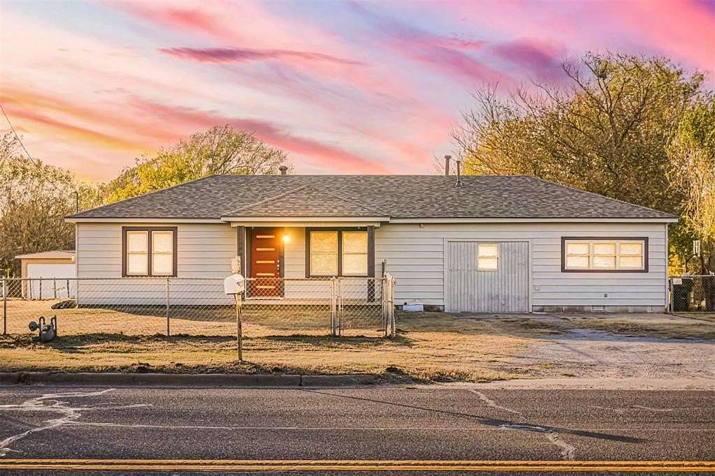 2.62 Acres of Residential Land with Home for Sale in Oklahoma City, Oklahoma