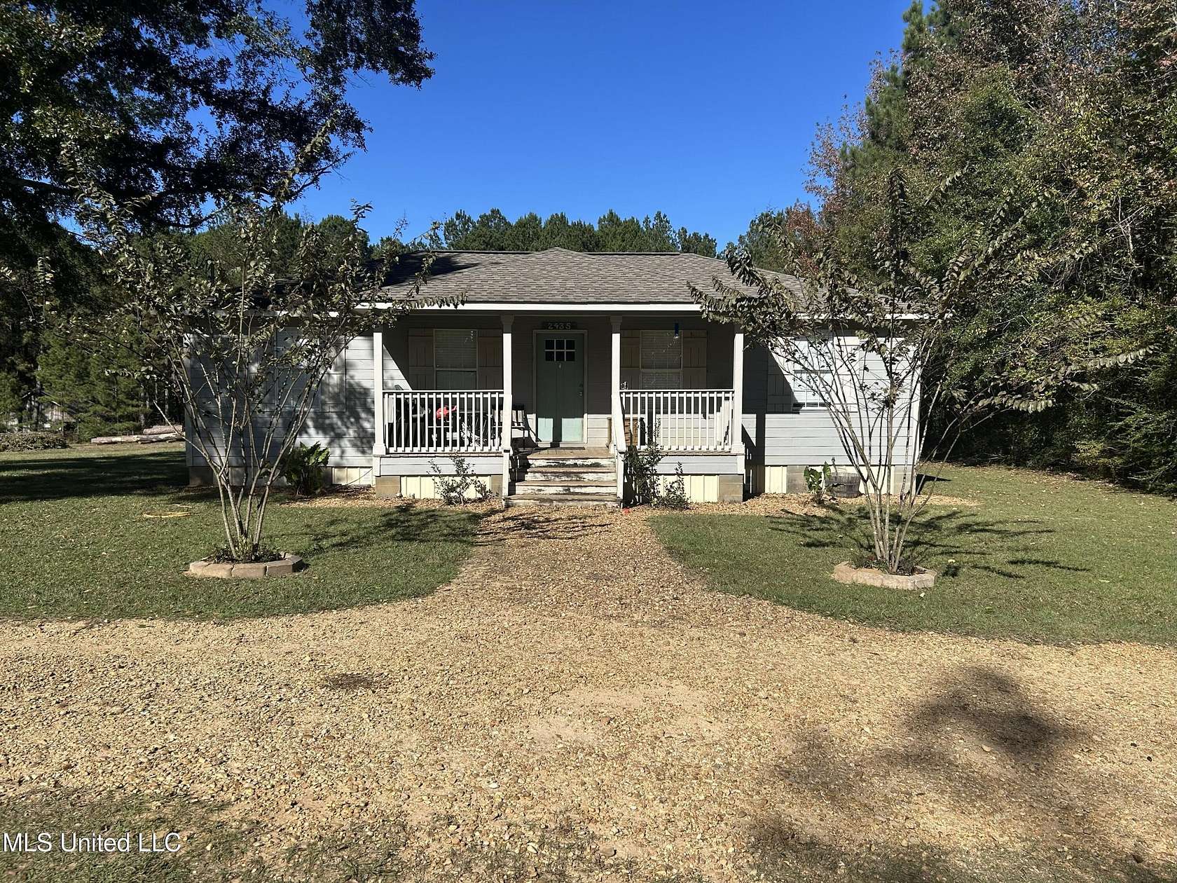 4 Acres of Residential Land with Home for Sale in Brookhaven, Mississippi