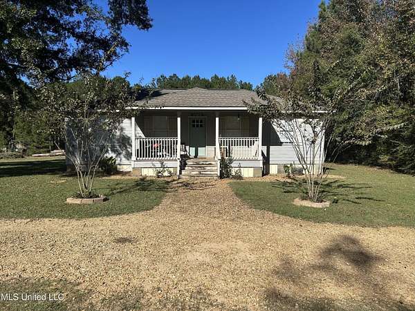 4 Acres of Residential Land with Home for Sale in Brookhaven, Mississippi