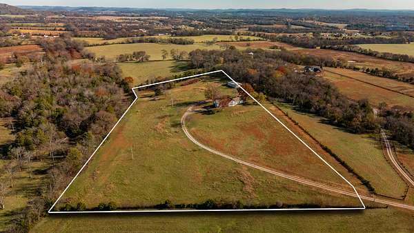 10.2 Acres of Land with Home for Sale in Castalian Springs, Tennessee